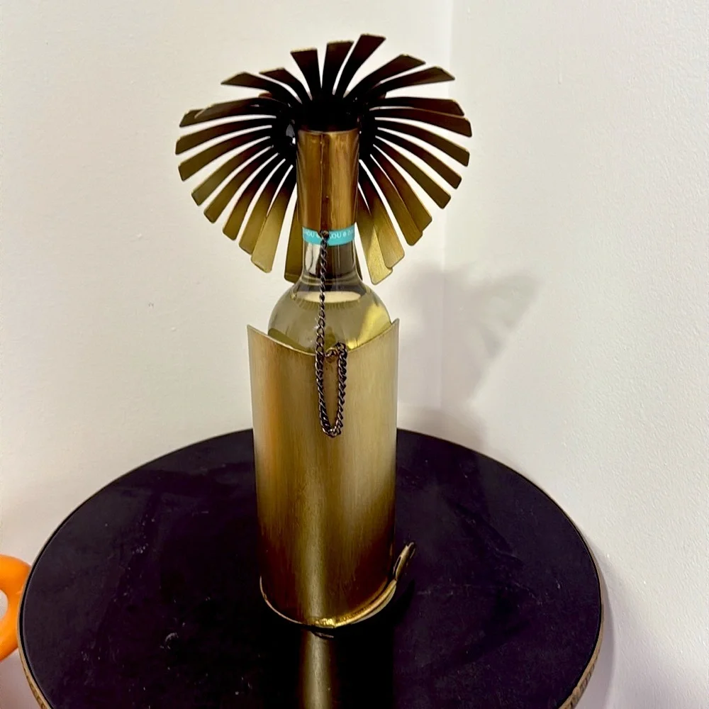 Vintage Pier 1 Gold Metal Lion Single Wine Bottle Holder Stand.